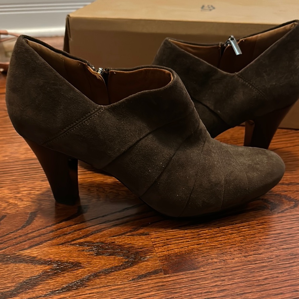 Clarks Boots - Chocolate Brown Suede NEW